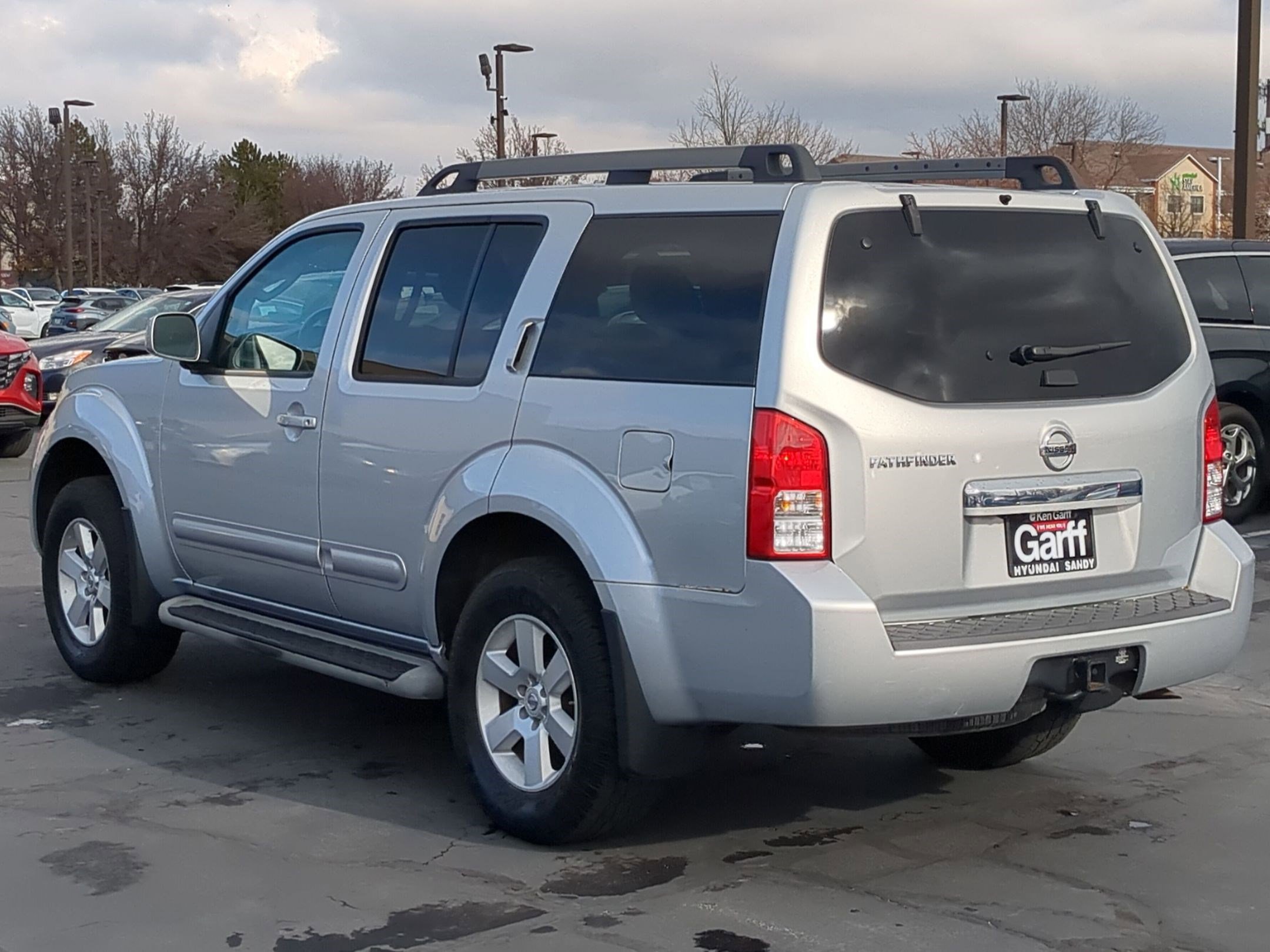 Used 2011 Nissan Pathfinder SV w/ Protection Pkg image 8