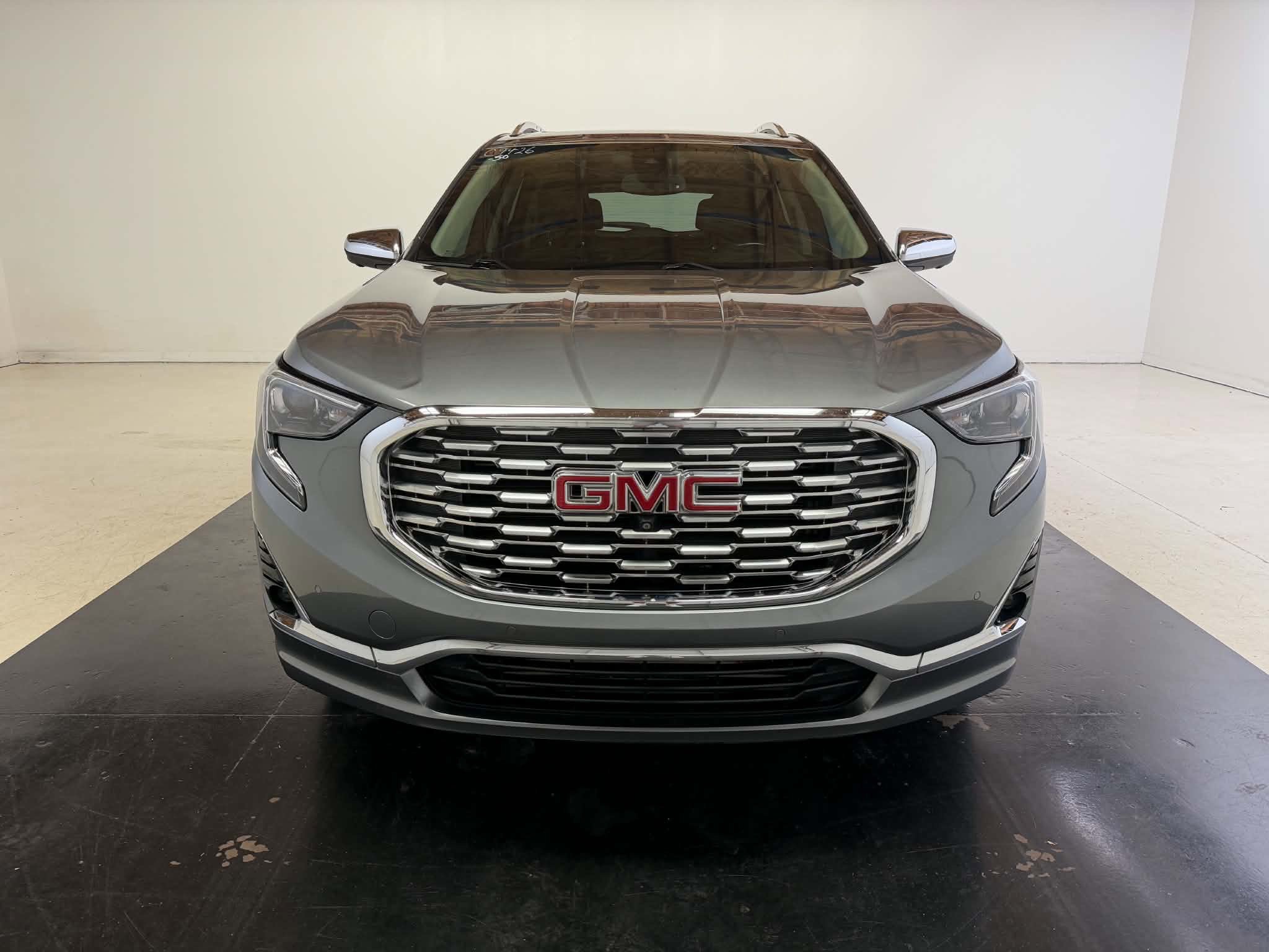 Used 2020 GMC Terrain Denali w/ Denali Premium Package FWD image 37