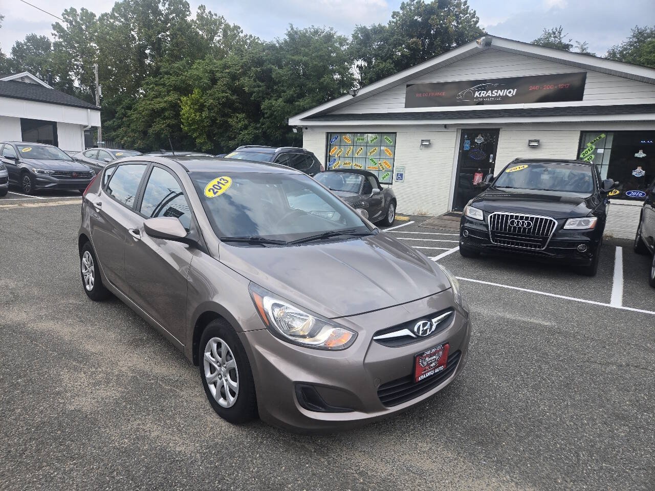 Used 2013 Hyundai Accent GS FWD image 3