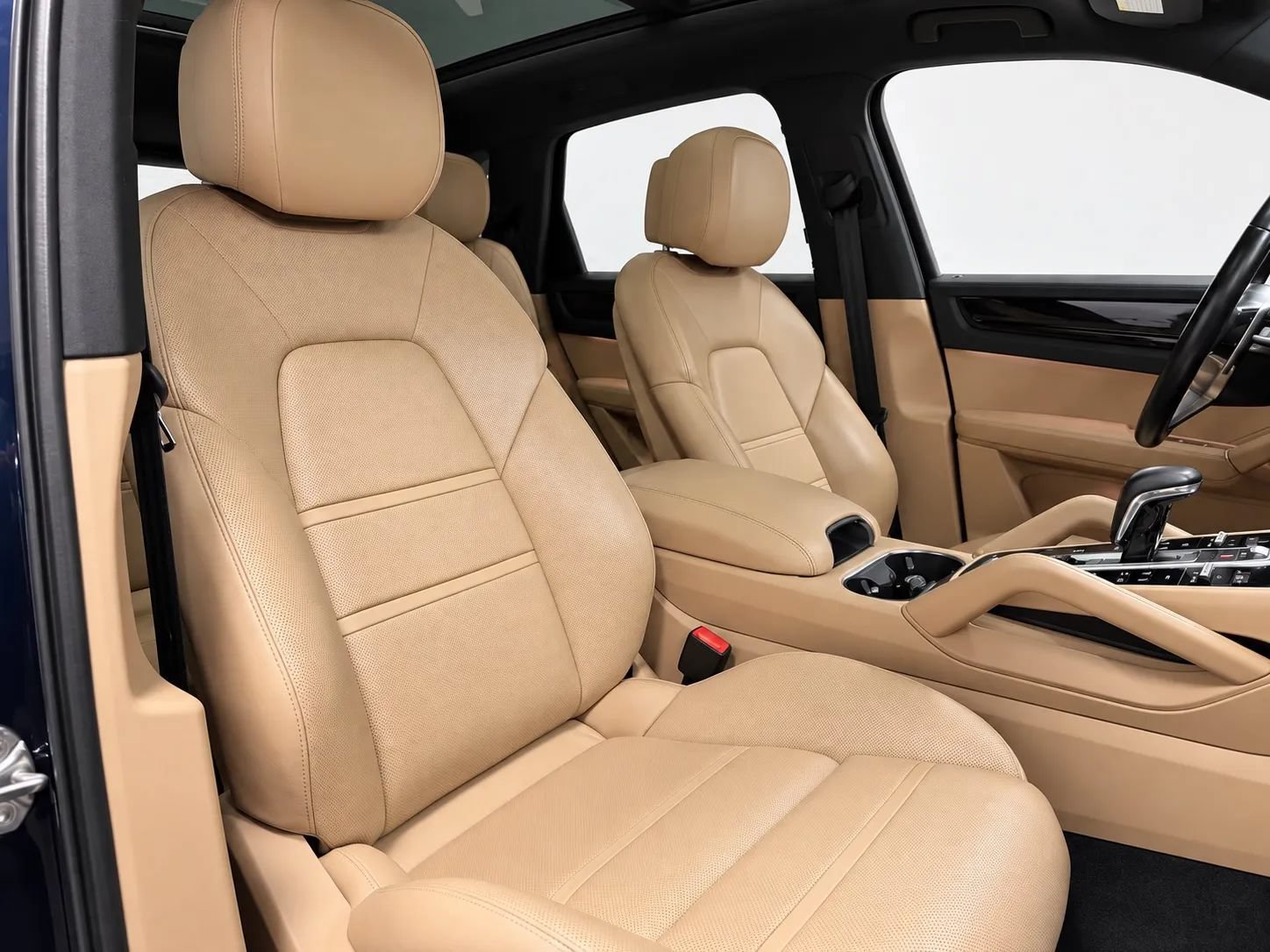 Used 2021 Porsche Cayenne AWD/4WD image 25