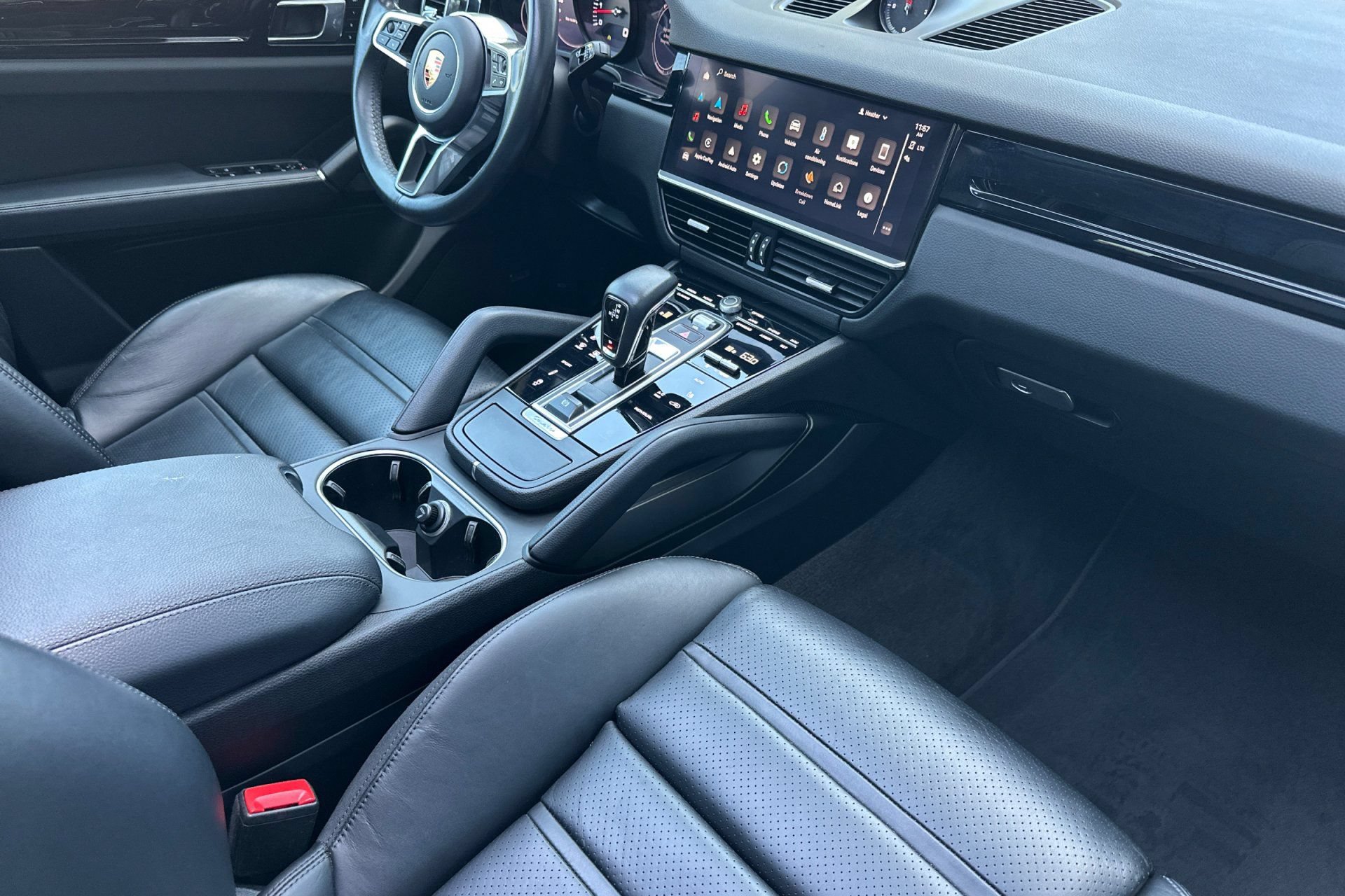 Certified 2023 Porsche Cayenne AWD/4WD image 18
