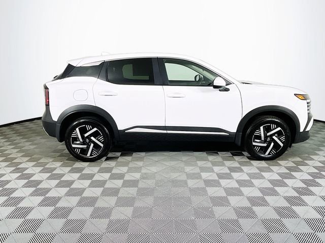 Used 2025 Nissan Kicks SV FWD image 9
