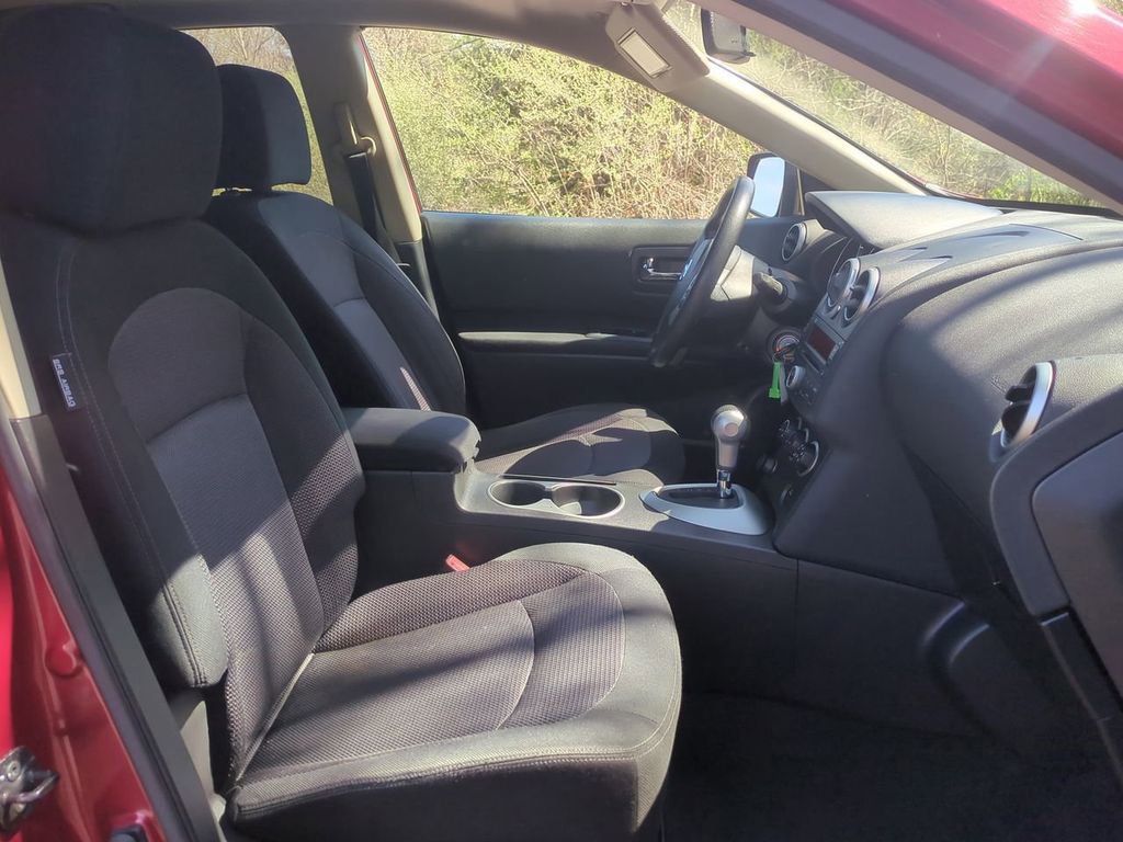 Used 2010 Nissan Rogue SL w/ Moonroof Pkg image 25
