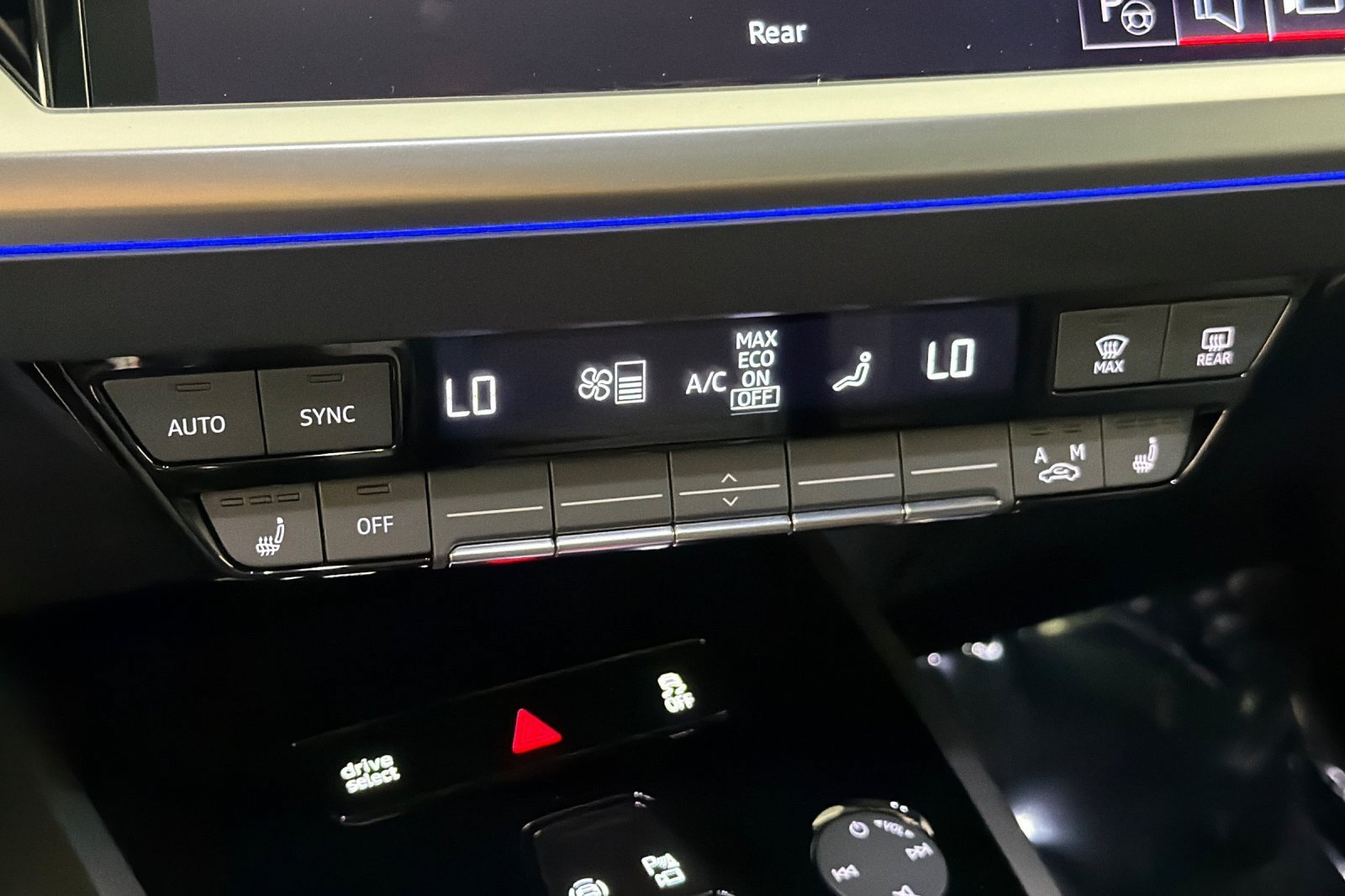 Used 2023 Audi Q4 e-tron Prestige AWD/4WD image 19