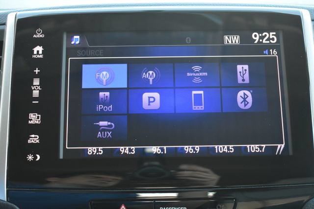 Used 2017 Honda Pilot EX-L image 32