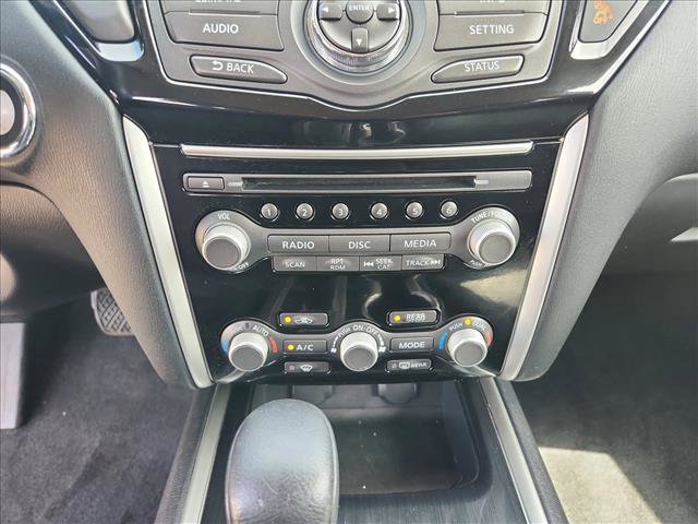 Used 2017 Nissan Pathfinder SV AWD/4WD image 17