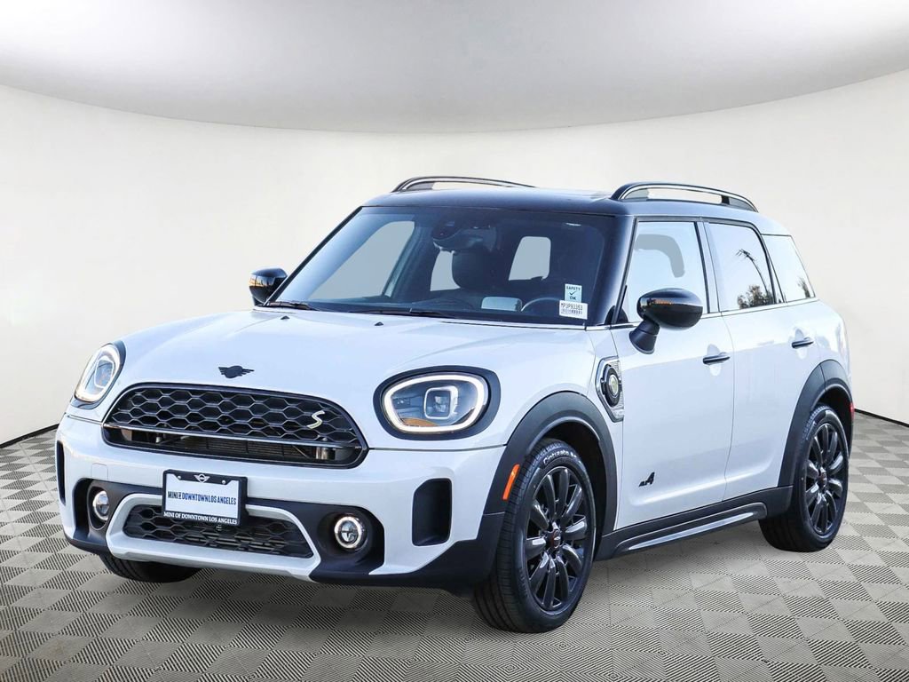 Used 2023 MINI Cooper Countryman SE w/ Storage Package image 4