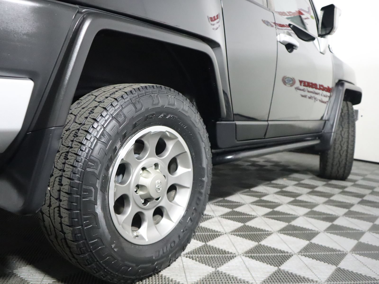 Used 2011 Toyota FJ Cruiser 4WD w/ Upgrade Pkg image 8