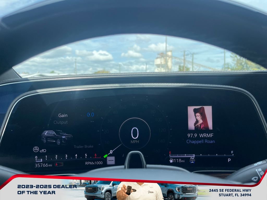 Used 2023 Cadillac Escalade Premium Luxury w/ Performance Package image 29