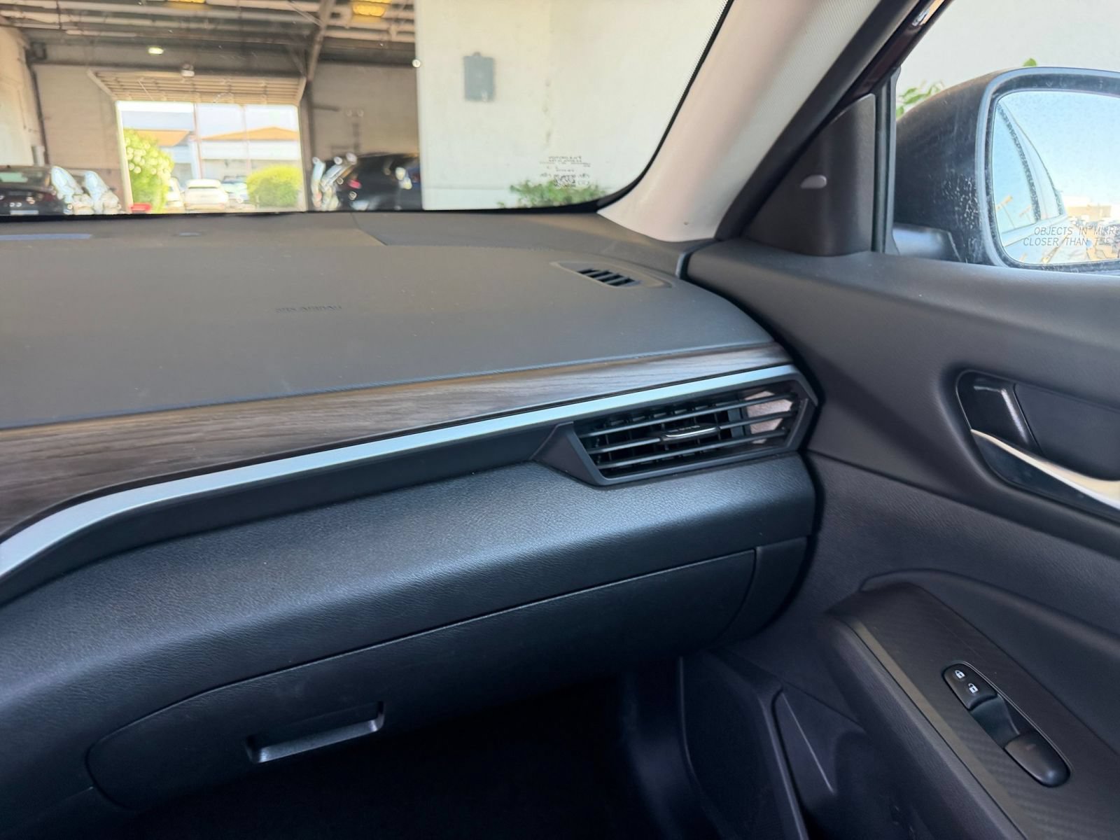 Used 2025 Nissan Altima 2.5 SV FWD image 36