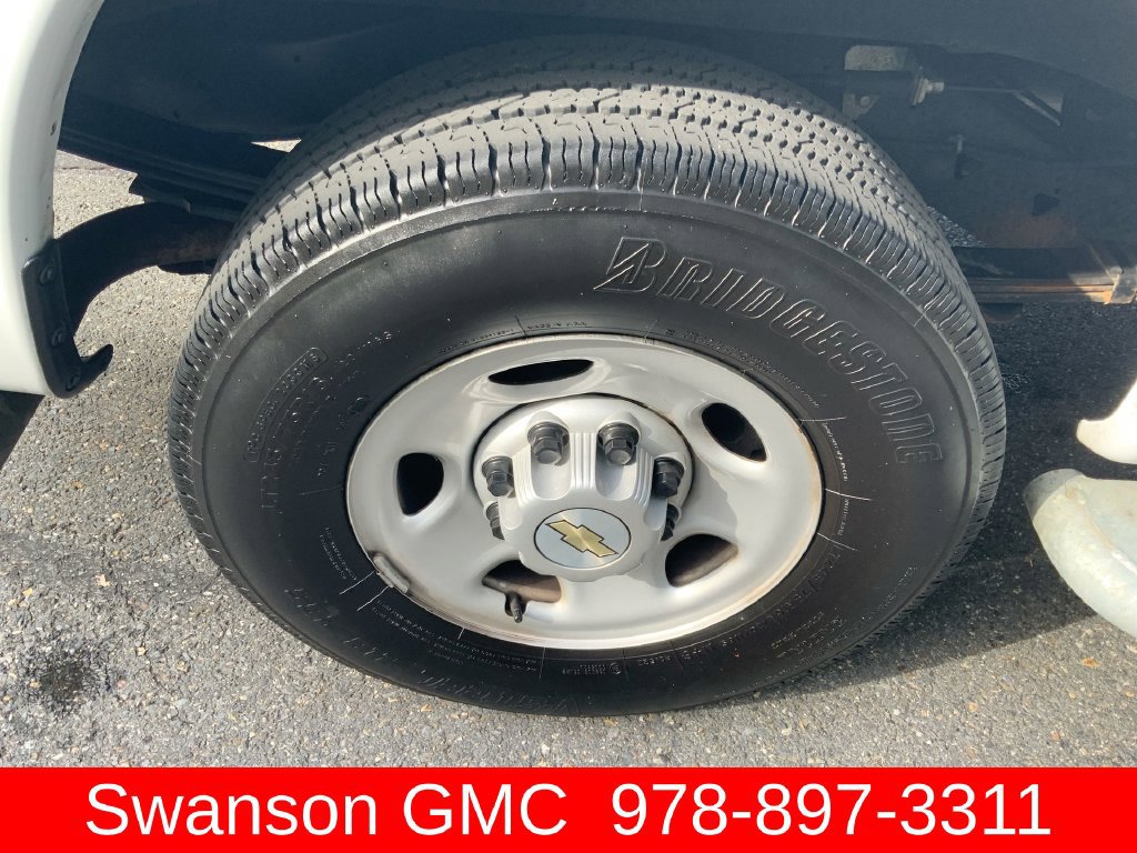 Certified 2024 Chevrolet Express 2500 w/ Driver Convenience Package RWD image 31