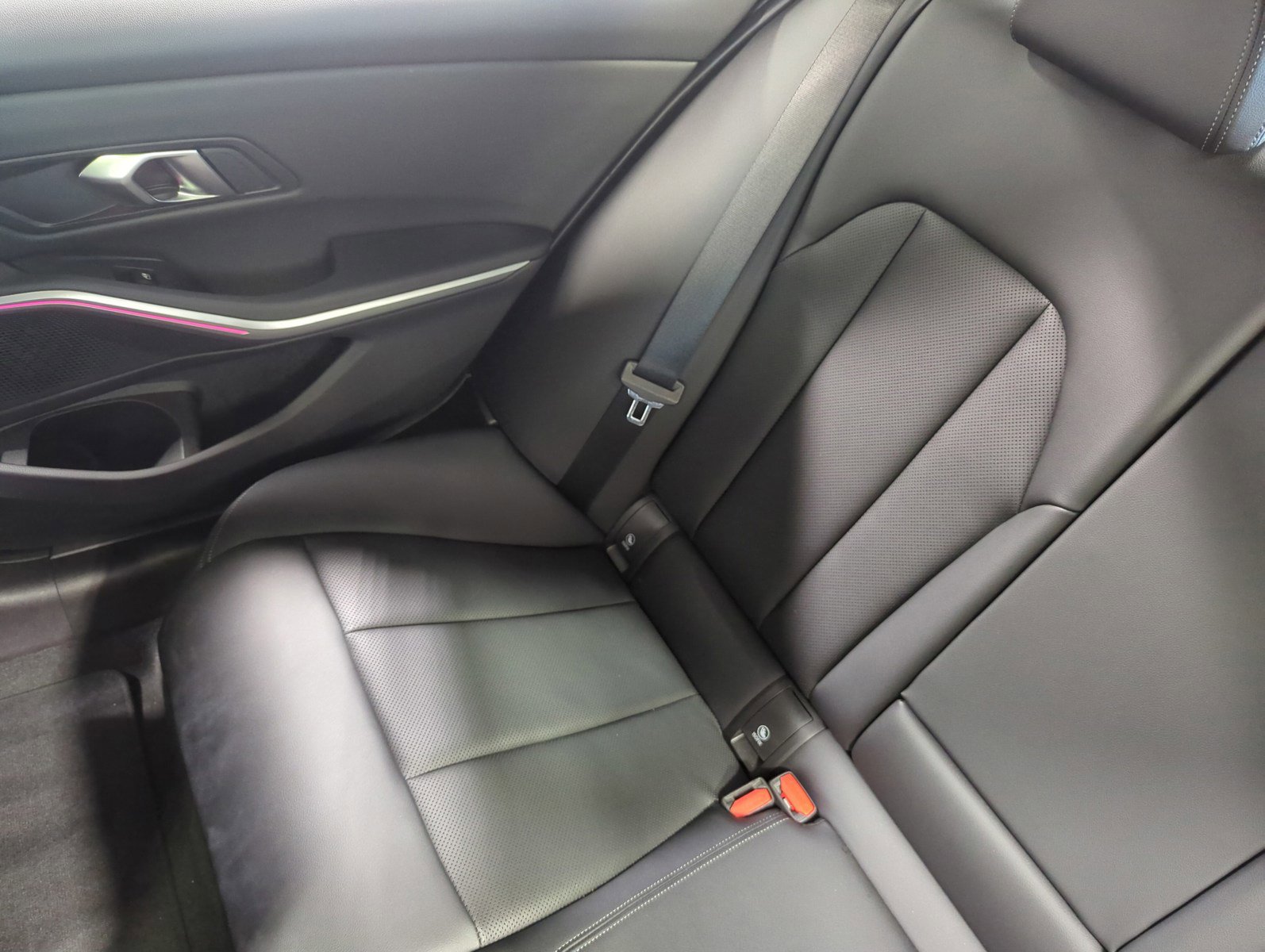 Used 2024 BMW 330e xDrive image 8