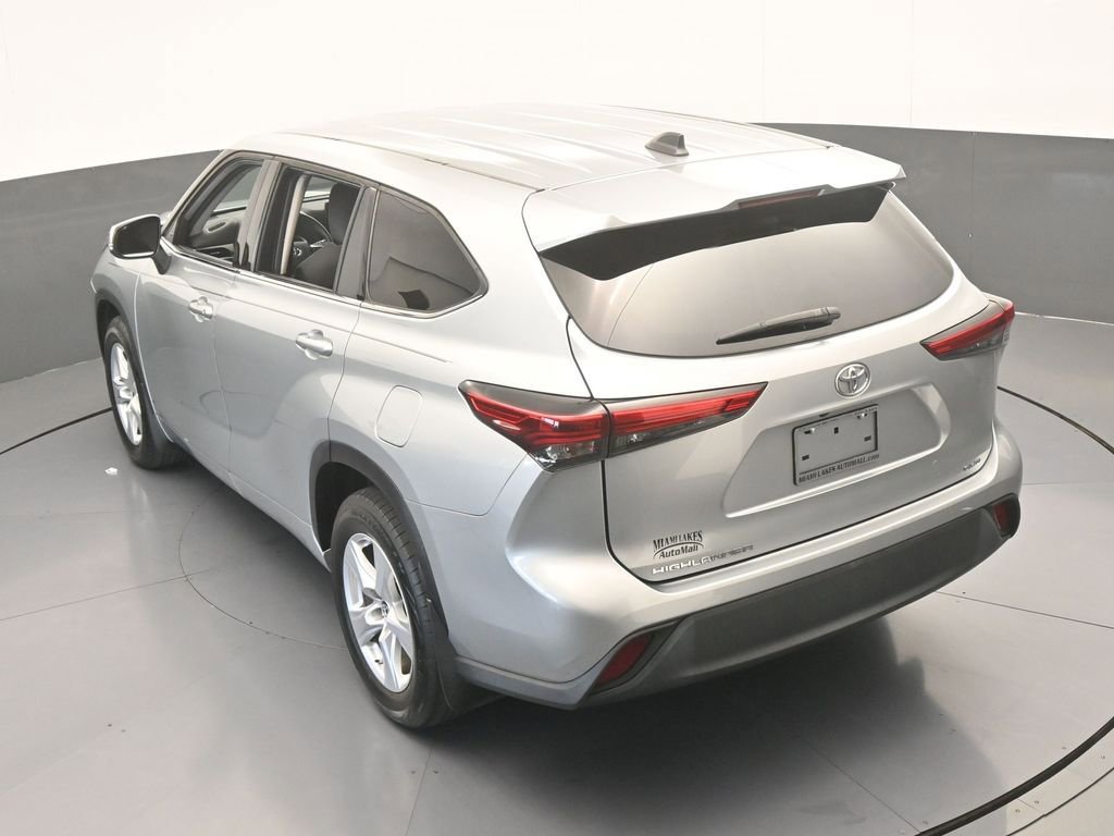 Used 2022 Toyota Highlander L AWD/4WD image 44