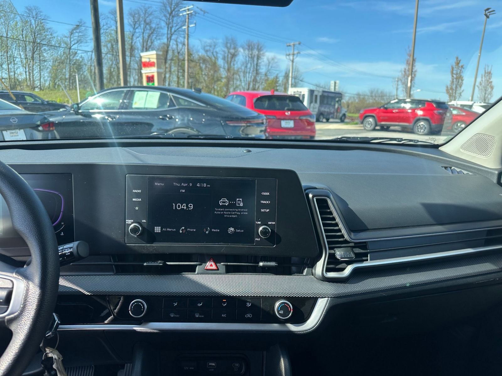 Used 2025 Kia Sportage LX image 17