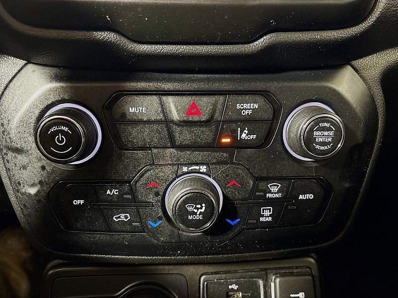 Used 2021 Jeep Renegade Trailhawk AWD/4WD image 17