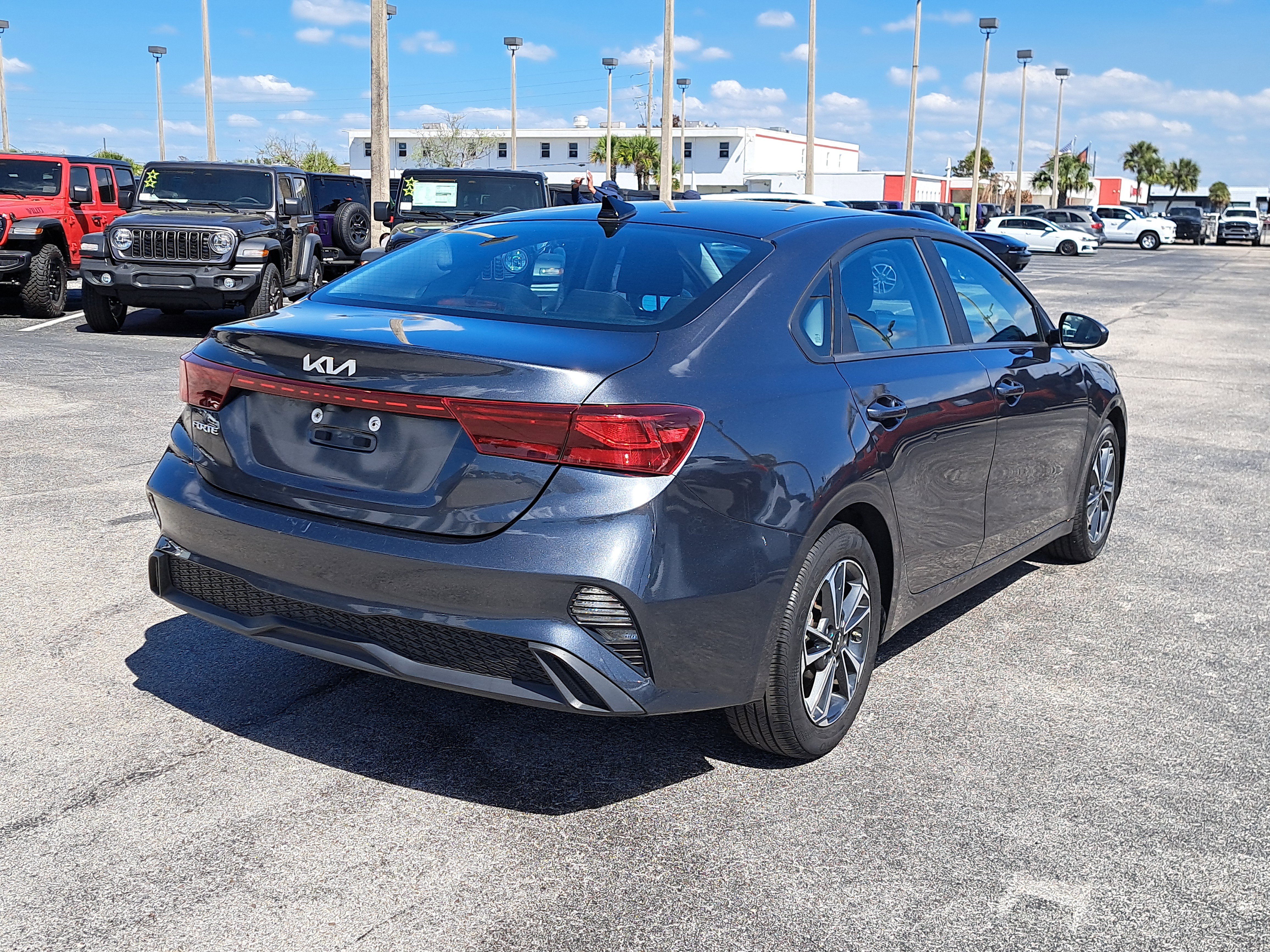 Used 2024 Kia Forte LXS image 8