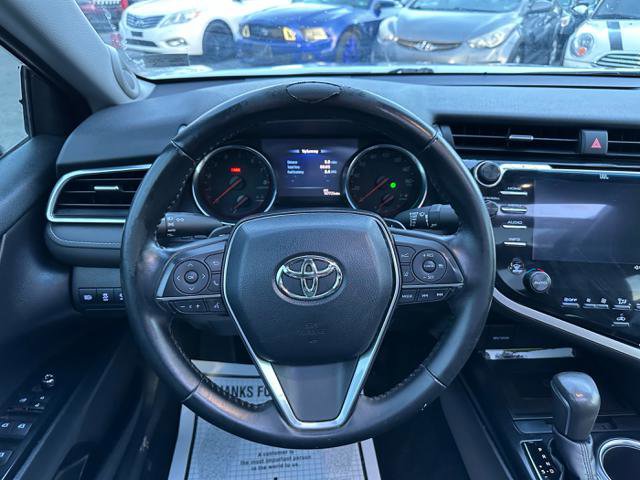 Used 2018 Toyota Camry XSE image 21