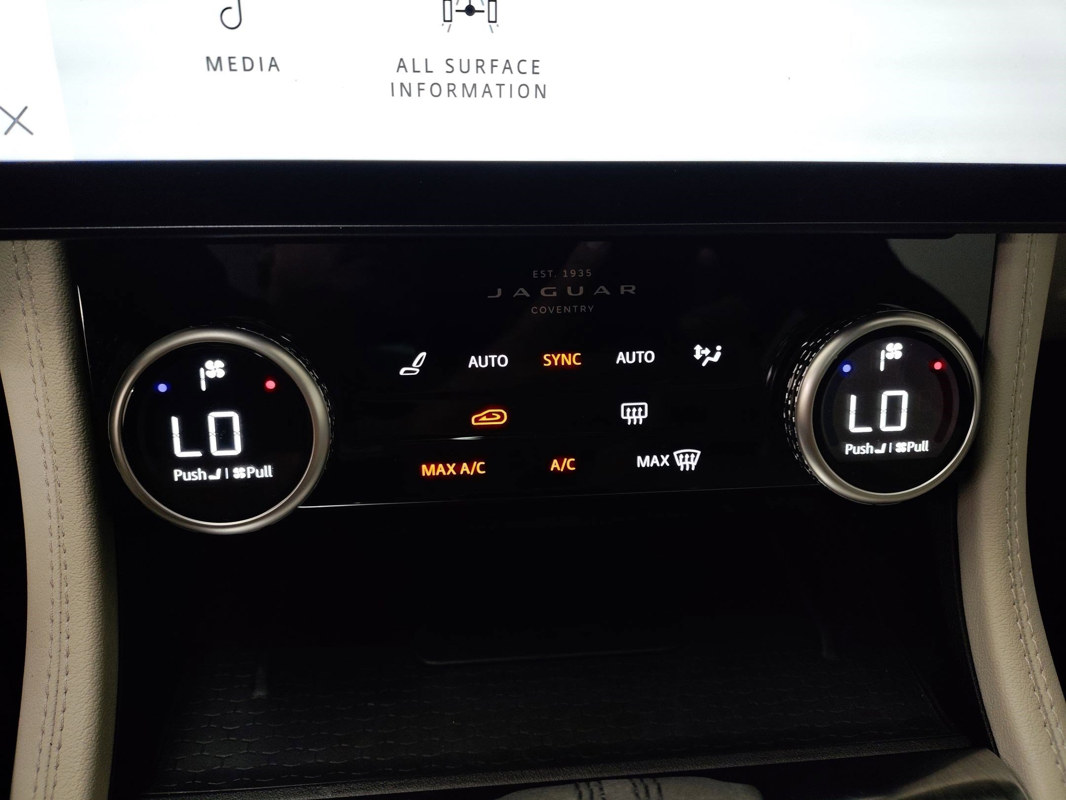 Used 2024 Jaguar F-PACE R-Dynamic S image 26