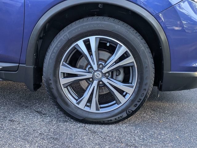 Used 2017 Nissan Rogue SL w/ SL Premium Package AWD/4WD image 10