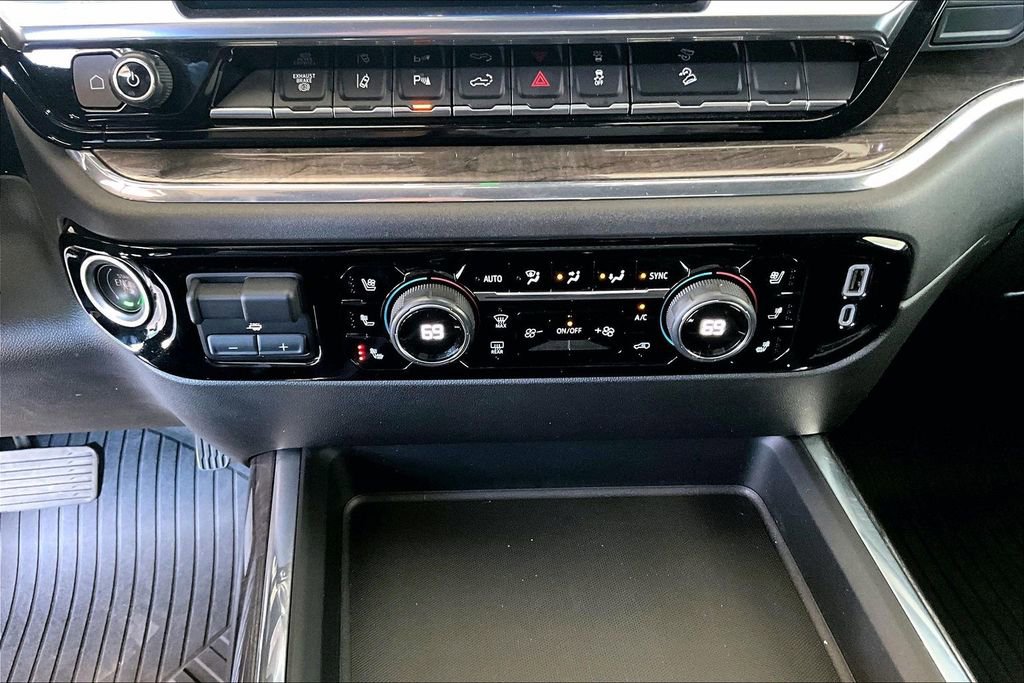 Used 2024 Chevrolet Silverado 2500 LTZ w/ LTZ Plus Package AWD/4WD image 11