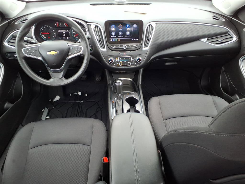 Used 2019 Chevrolet Malibu LT w/ Driver Confidence Package image 12