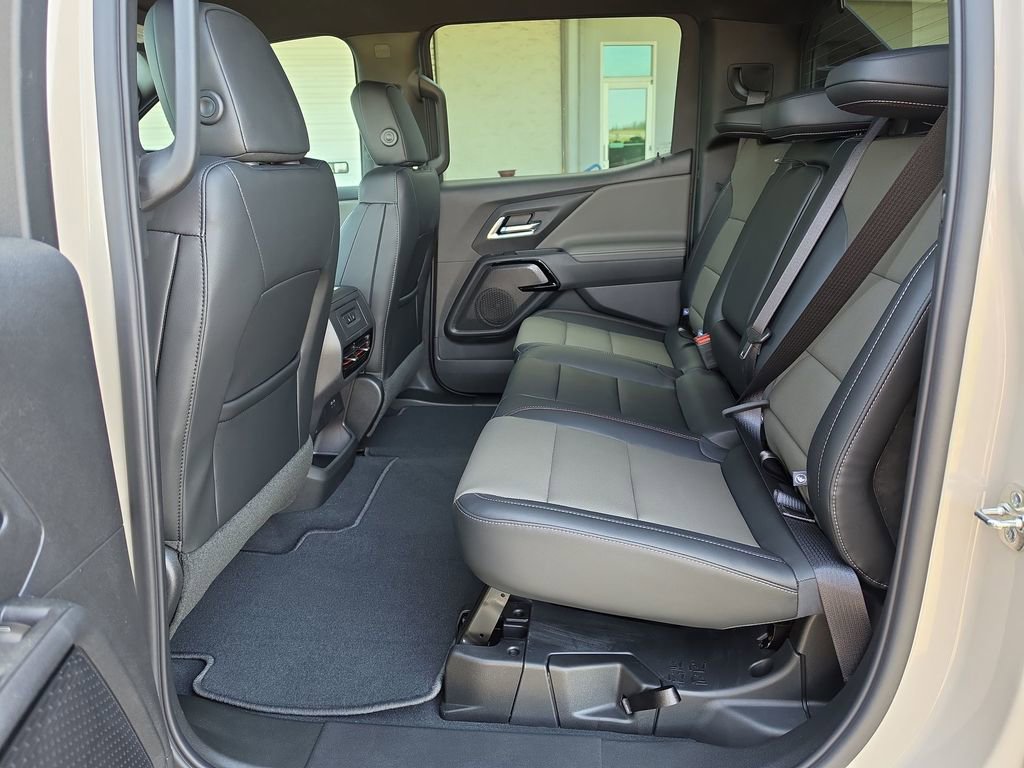 New 2026 Chevrolet Silverado EV Trail Boss w/ Premium Package image 29