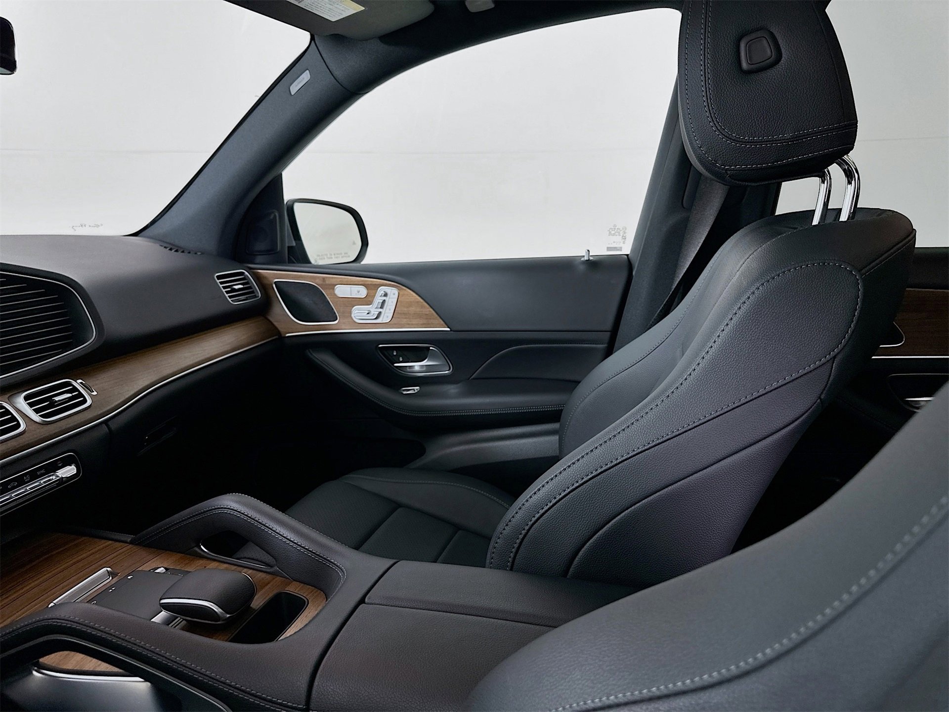 Used 2025 Mercedes-Benz GLE 350 4MATIC image 26