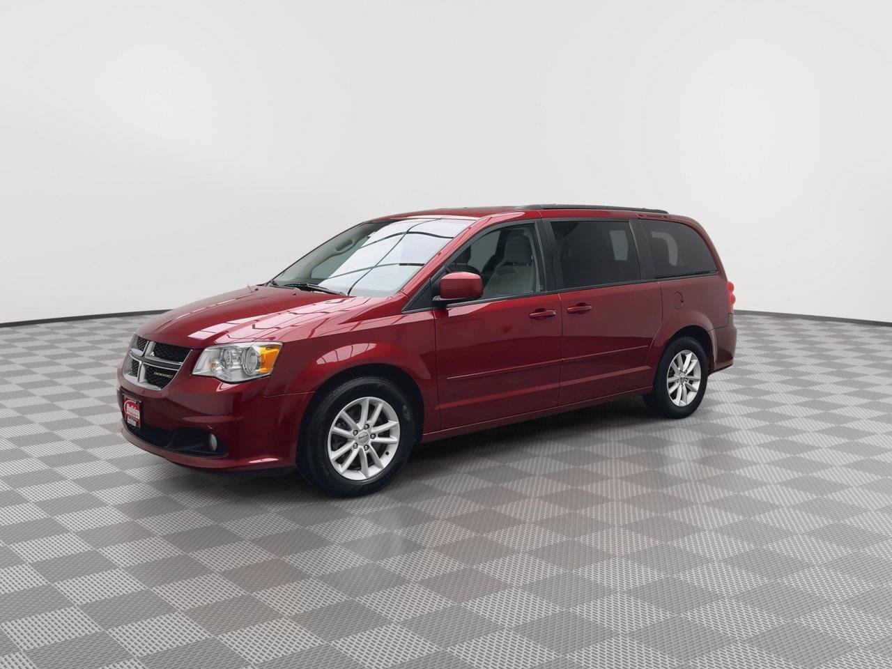 Used 2016 Dodge Grand Caravan SXT w/ UConnect Hands-Free Group FWD image 29