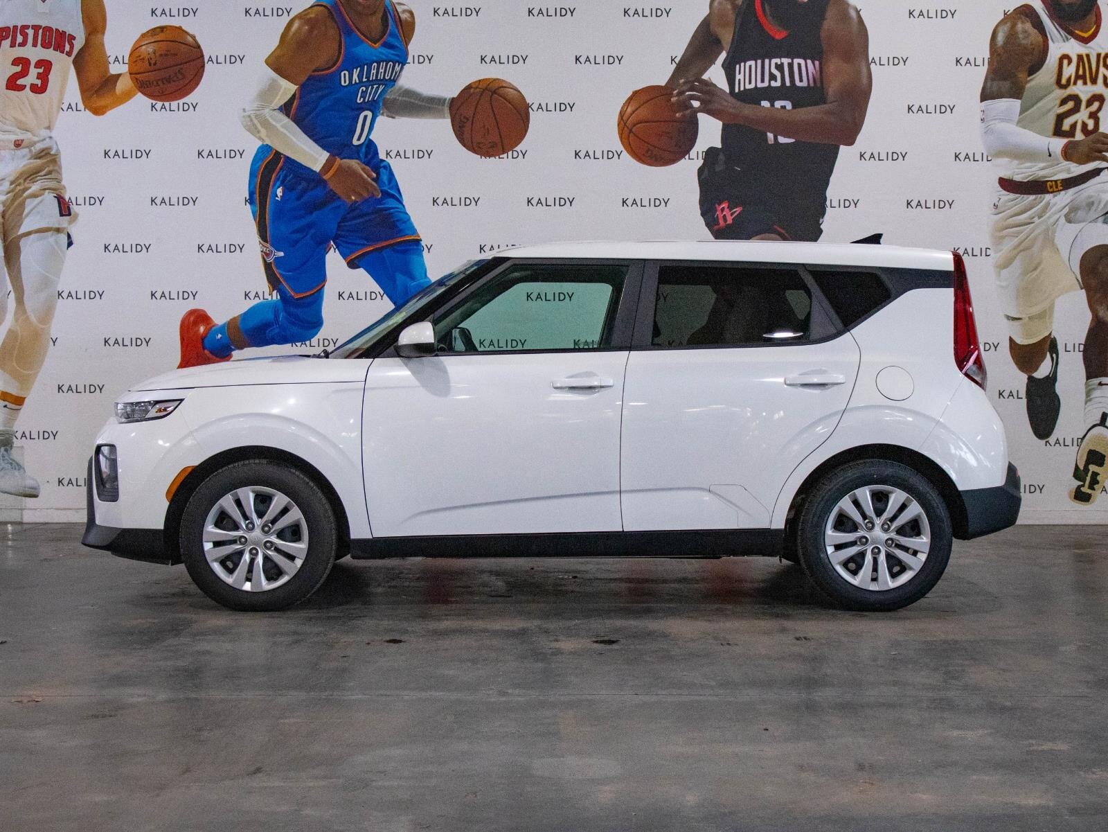 Used 2021 Kia Soul LX image 16