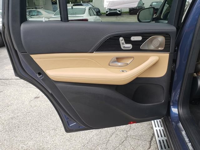 Used 2024 Mercedes-Benz GLS 450 4MATIC image 15