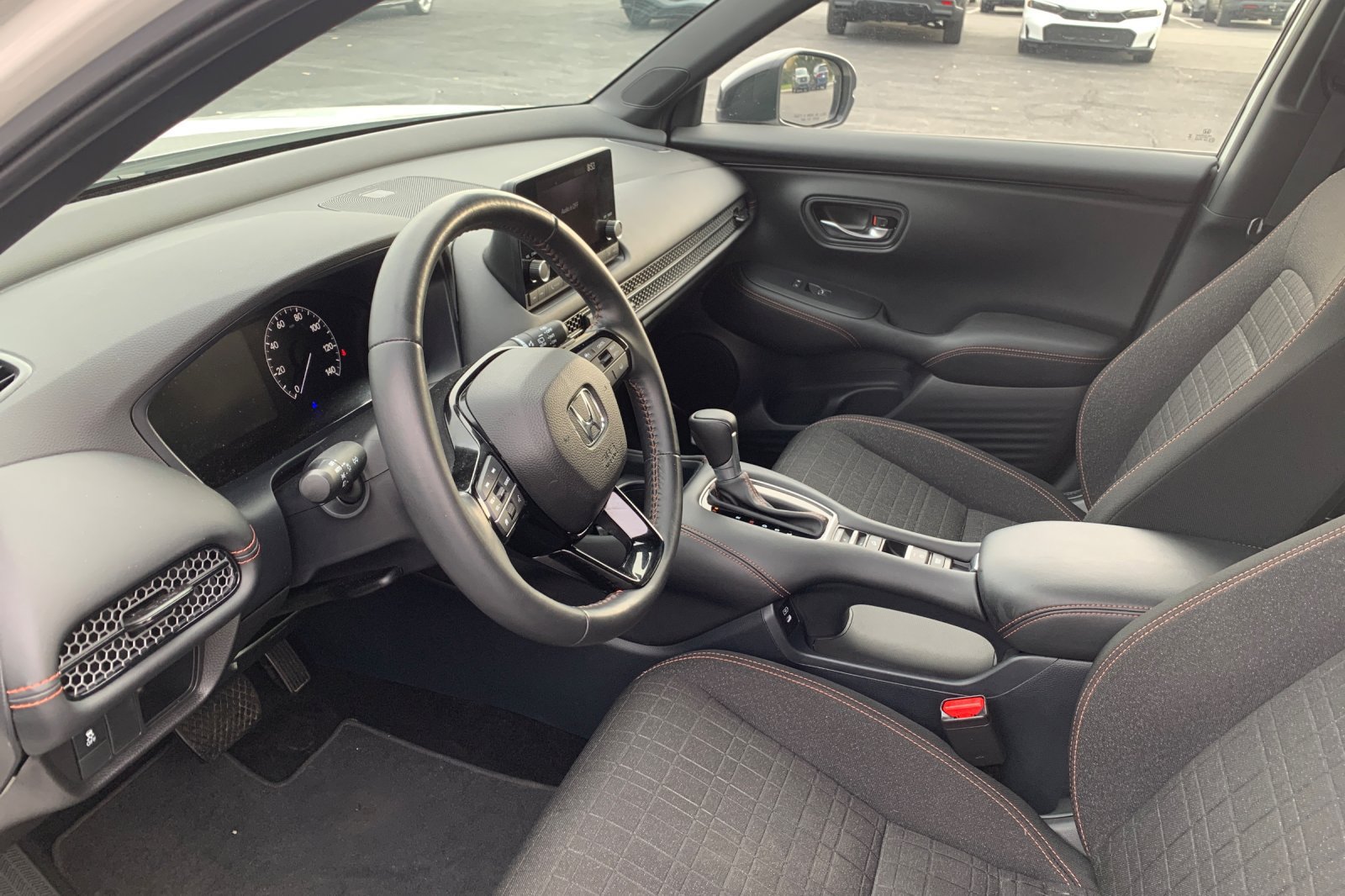 Used 2024 Honda HR-V Sport image 12