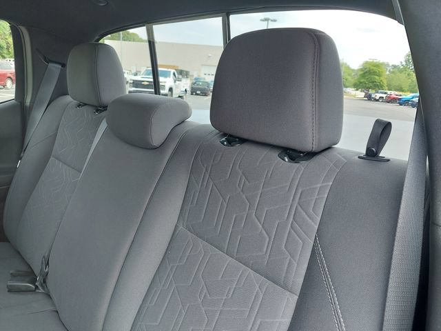 Used 2019 Toyota Tacoma TRD Off-Road w/ Technology Package AWD/4WD image 15