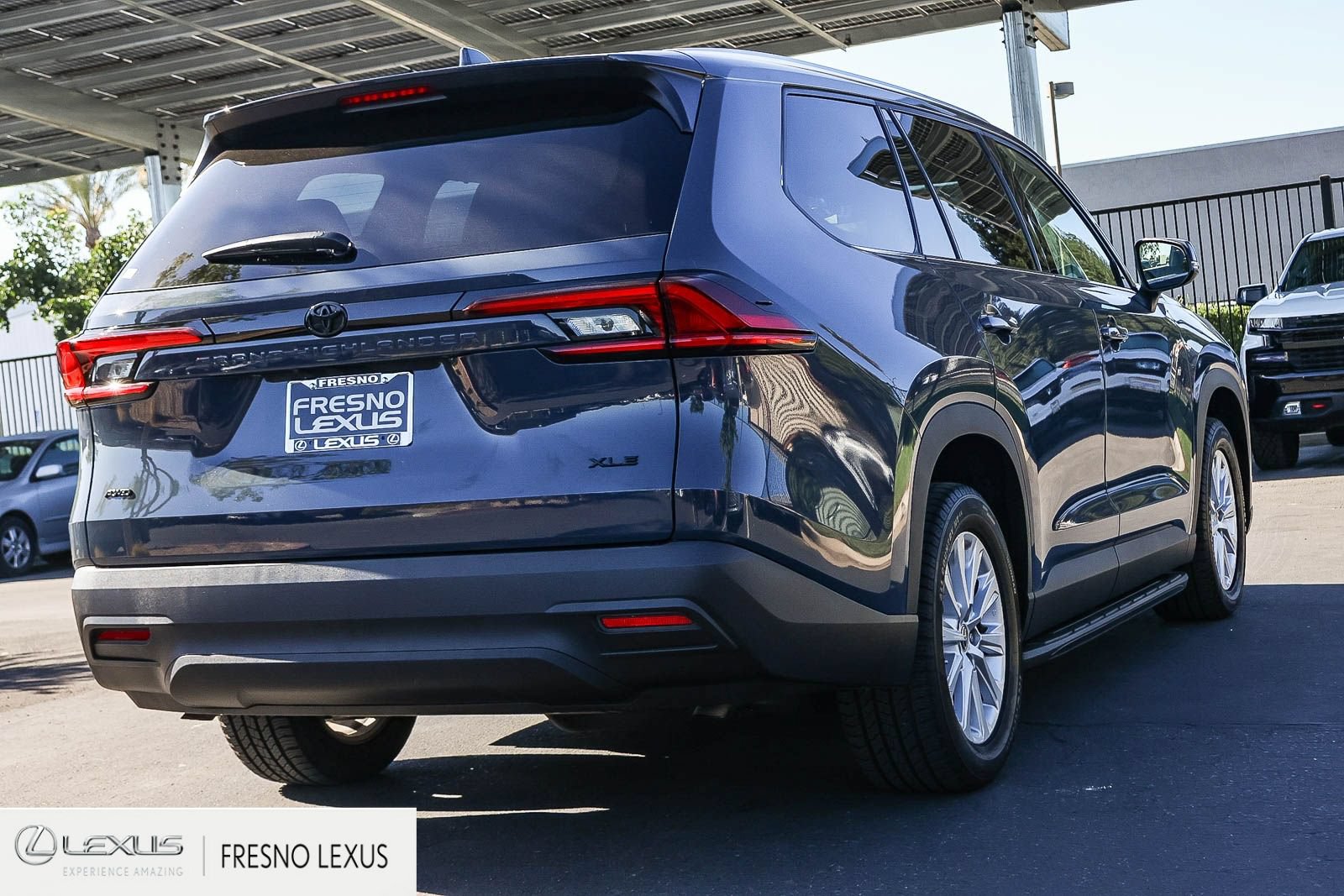 Used 2025 Toyota Grand Highlander AWD image 6
