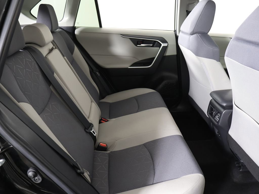 Used 2024 Toyota RAV4 XLE image 32