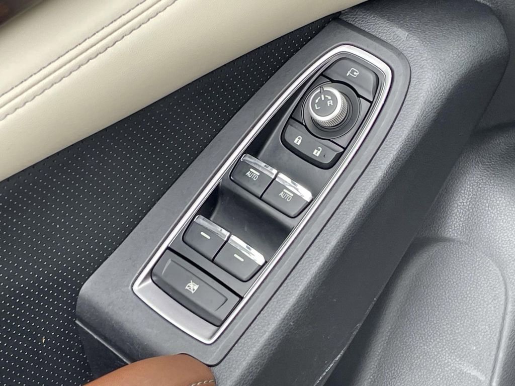 Used 2020 Subaru Ascent Touring w/ Popular Package #2A image 17