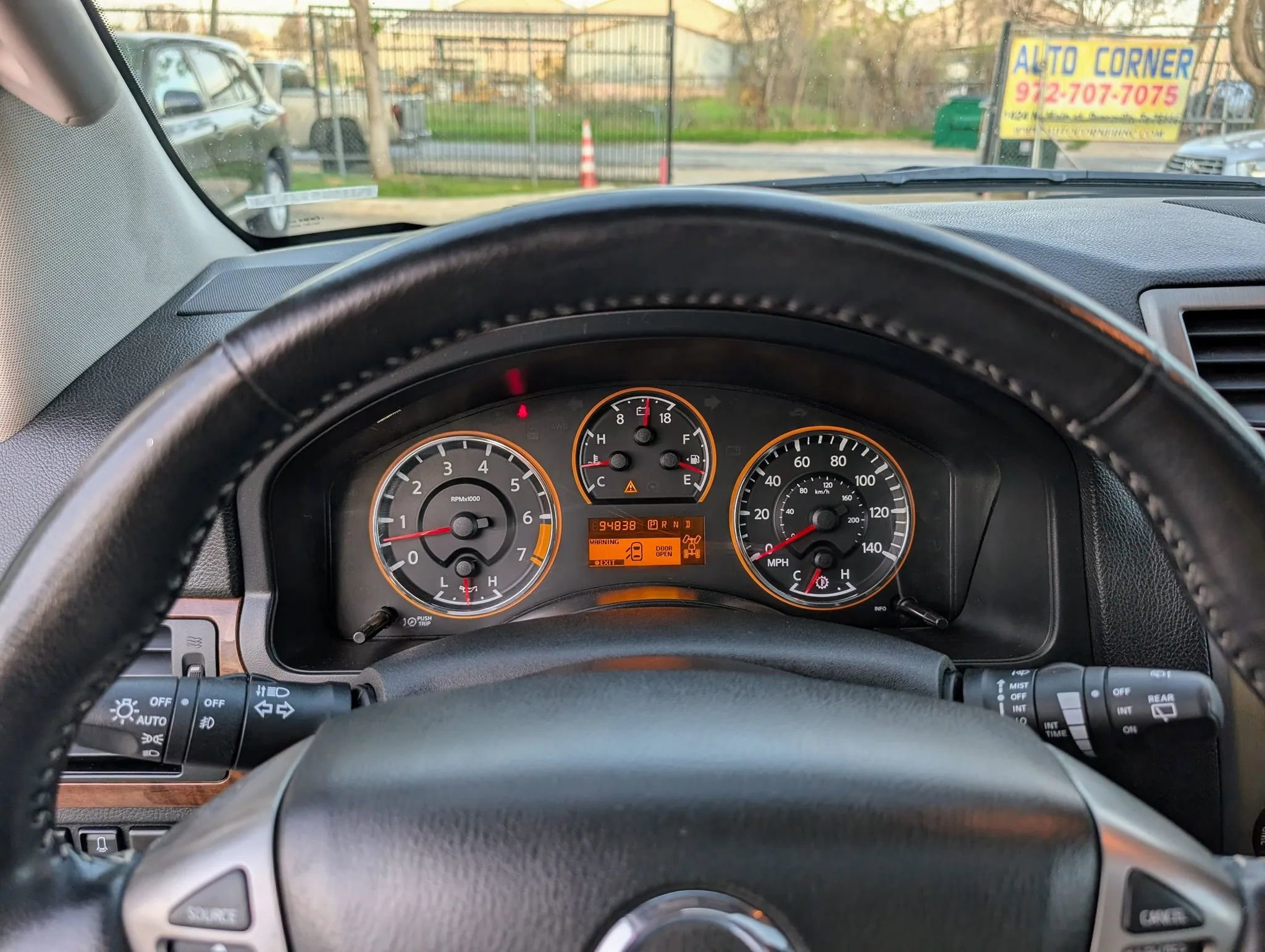 Used 2013 Nissan Armada Platinum image 25