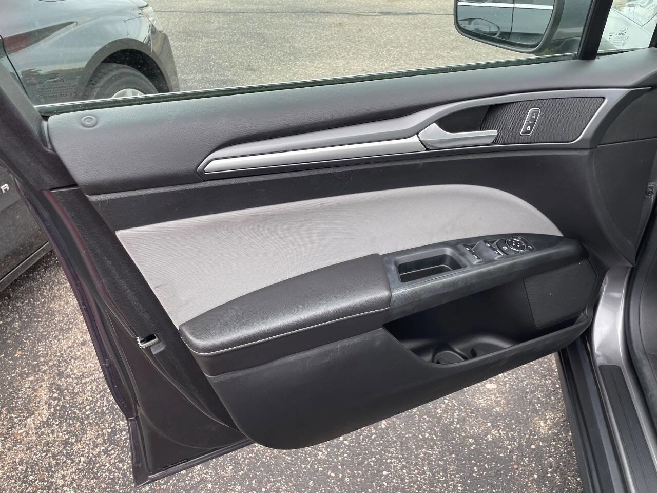 Used 2014 Ford Fusion S image 5