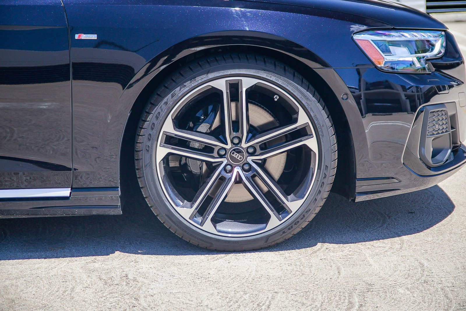 New 2026 Audi A8 L 3.0T AWD/4WD image 9