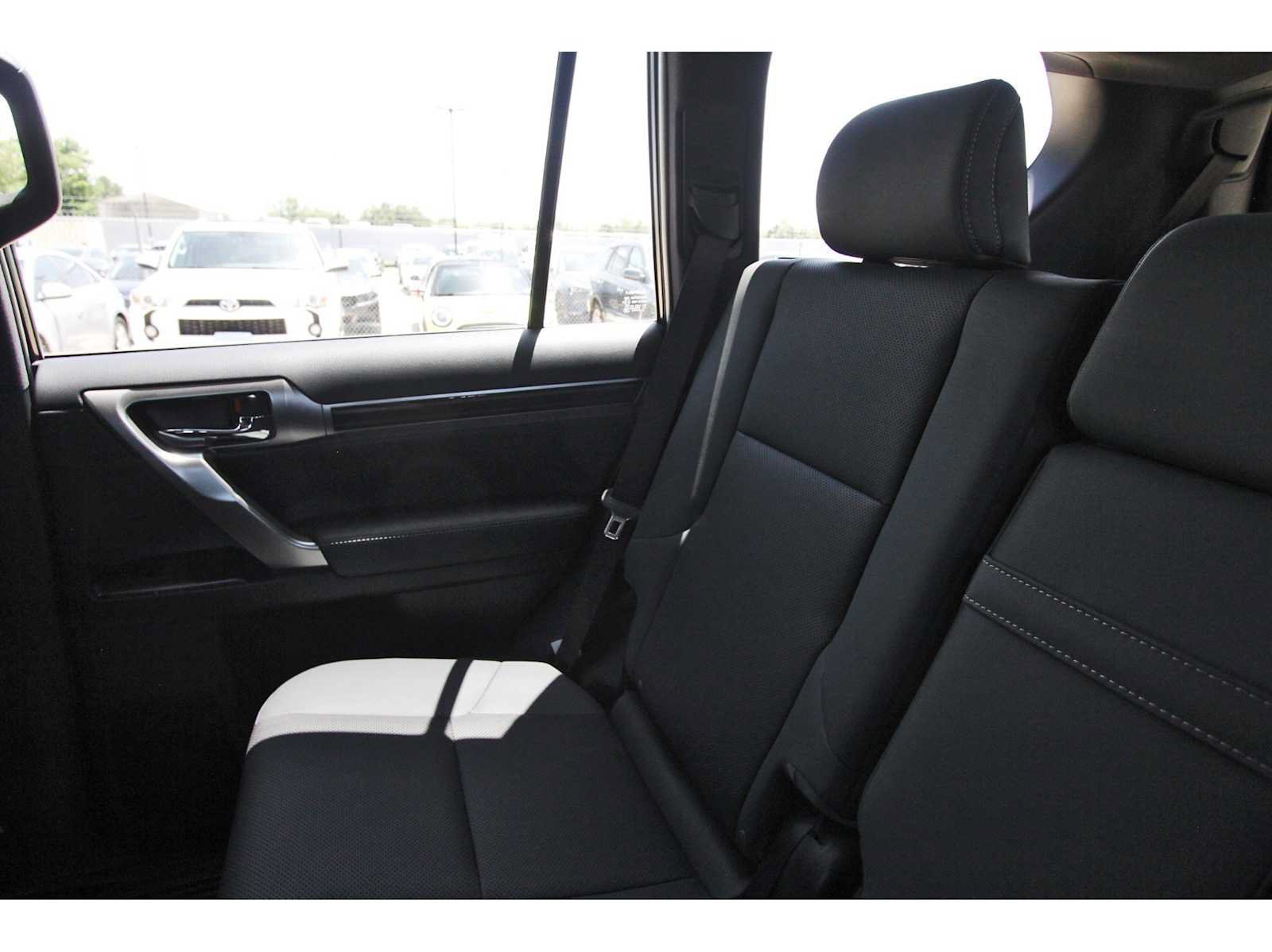Used 2023 Lexus GX 460 Premium w/ Premium Package AWD/4WD image 9