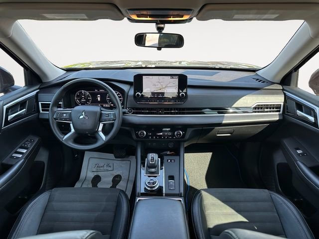 Used 2023 Mitsubishi Outlander SE AWD/4WD image 10