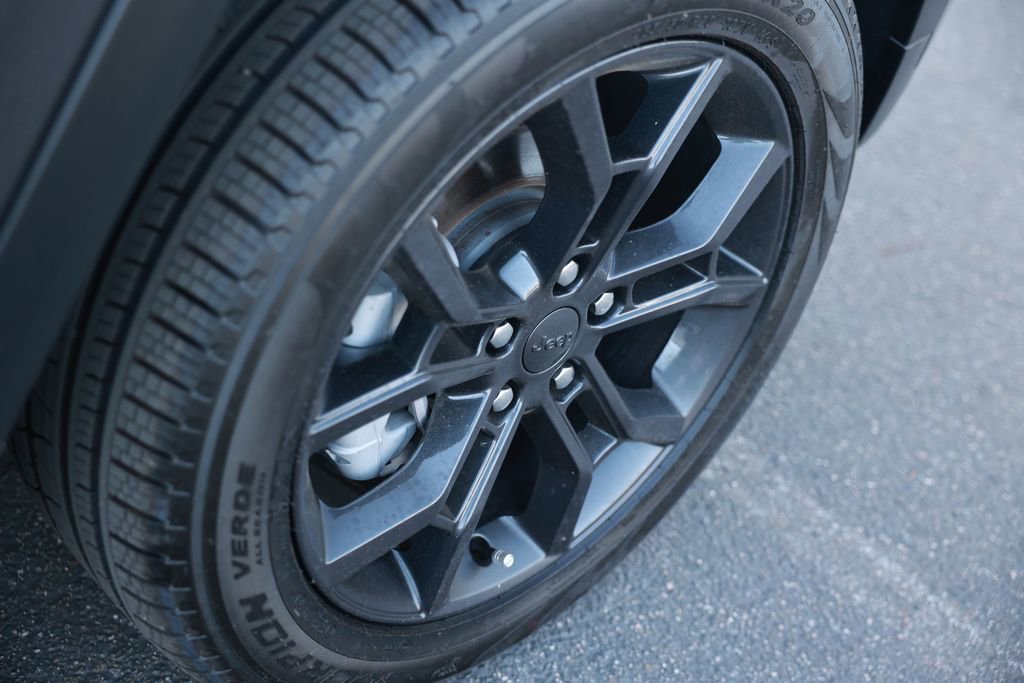 New 2025 Jeep Grand Cherokee Limited image 9