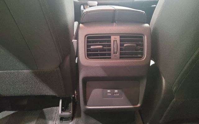 Used 2023 Nissan Rogue SV AWD/4WD image 19