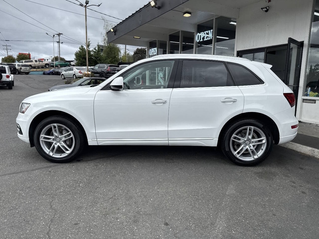Used 2015 Audi Q5 2.0T Premium Plus AWD/4WD image 2