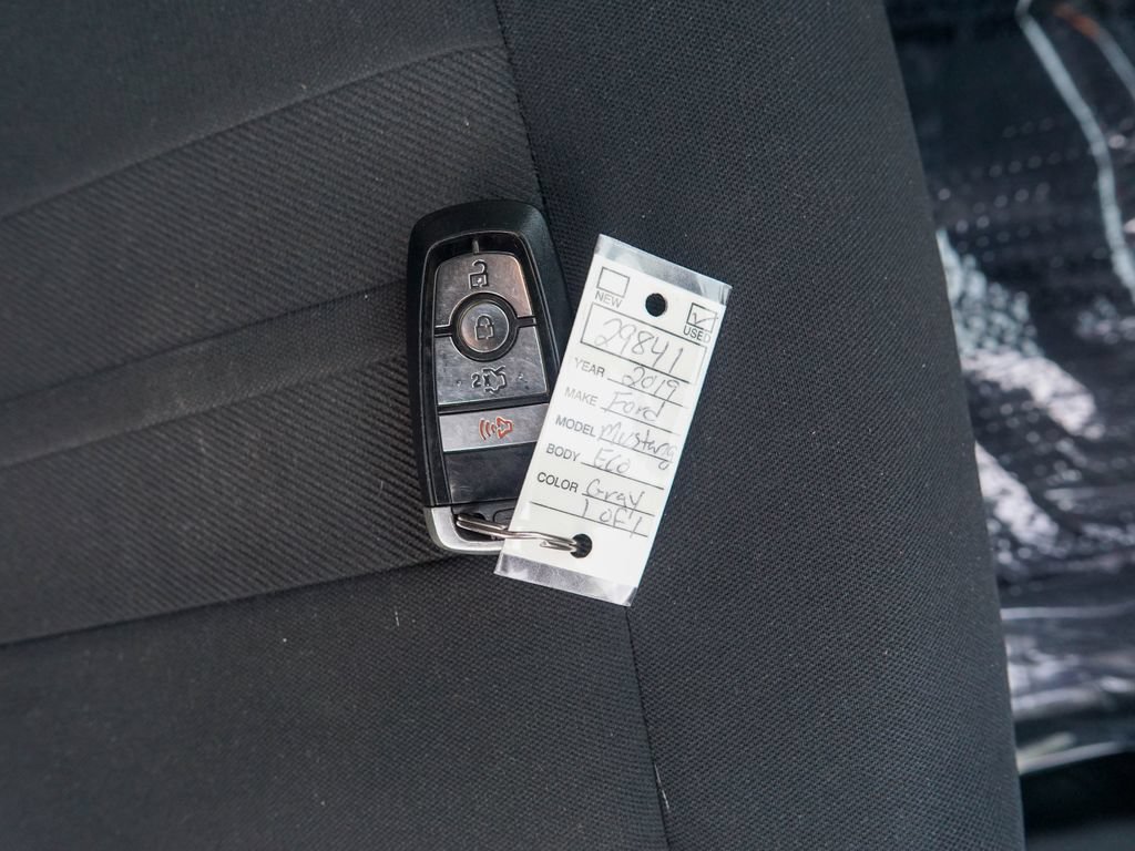 Used 2019 Ford Mustang Convertible RWD image 24