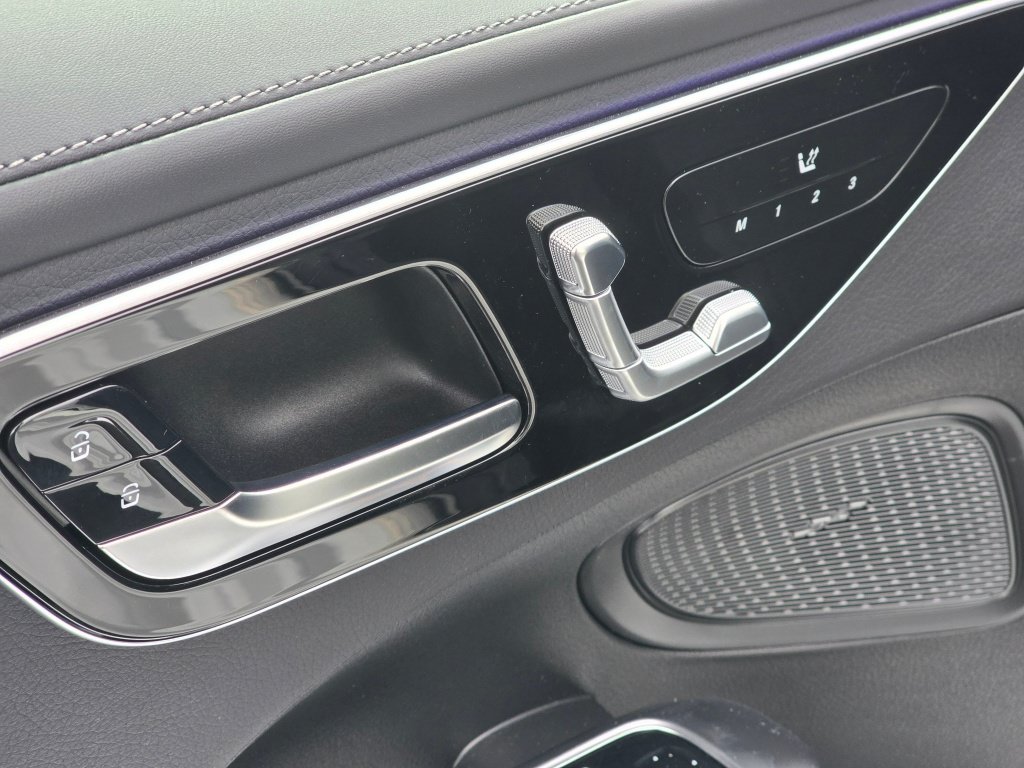 New 2026 Mercedes-Benz C 300 4MATIC Sedan image 32