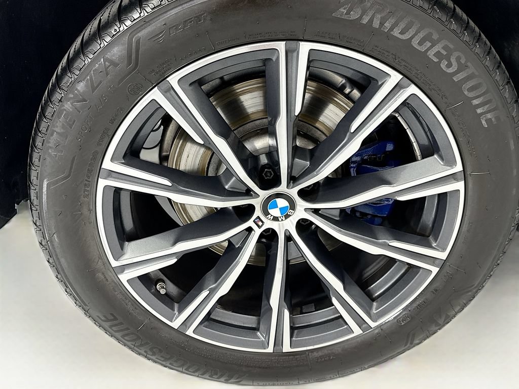 Used 2024 BMW X5 M60i AWD/4WD image 32
