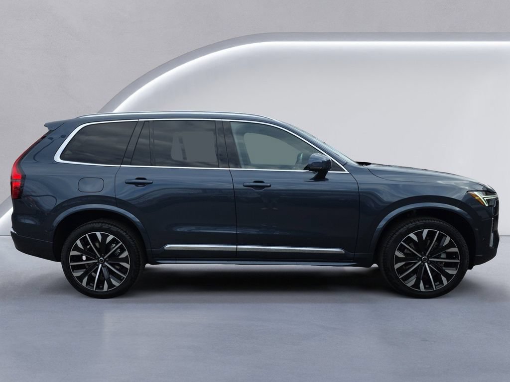 Used 2026 Volvo XC90 B6 Plus w/ Protection Package Premier AWD/4WD image 3
