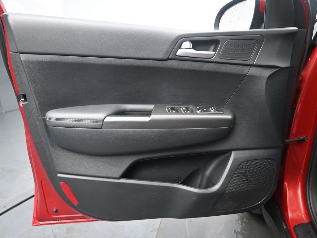 Used 2019 Kia Sportage LX image 26