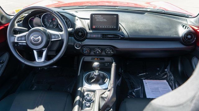 Used 2016 MAZDA MX-5 Miata Club w/ Brembo/BBS Package image 17