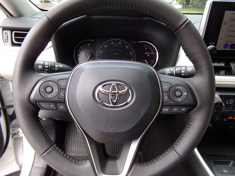 Used 2025 Toyota RAV4 XLE Premium w/ Weather Package FWD image 33